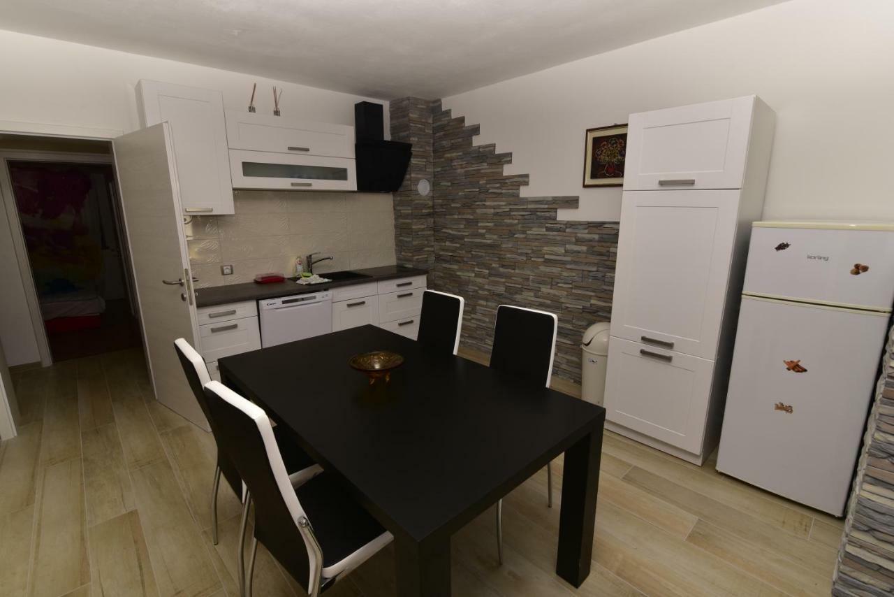 Apartments Matthew & Oscar Порат Екстер'єр фото